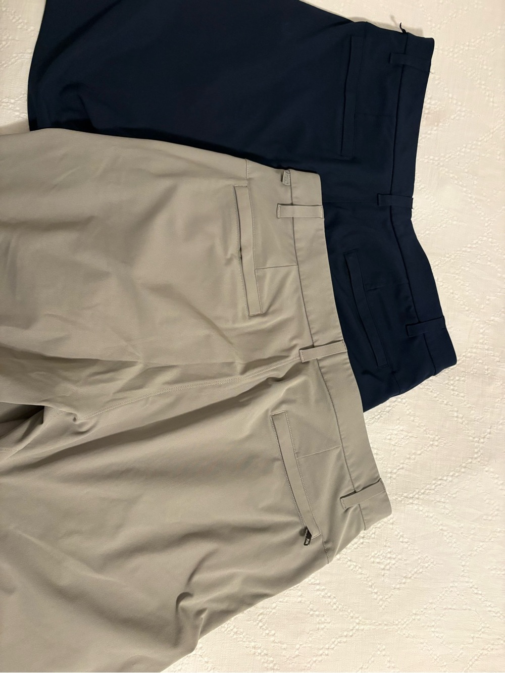 Lululemon ABC classic 7” - Navy & Light Beige - Picture 2 of 2